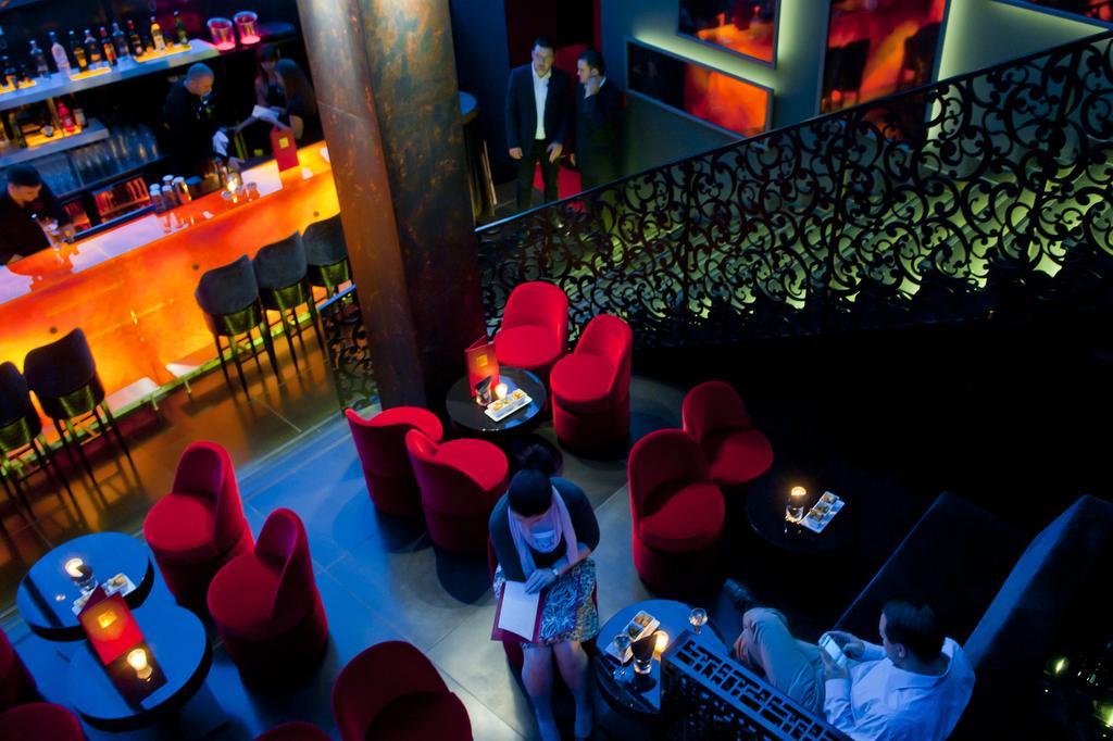 Buddha-Bar Hotel Budapest Klotild Palace Eksteriør billede The bar at the Mandarin Oriental